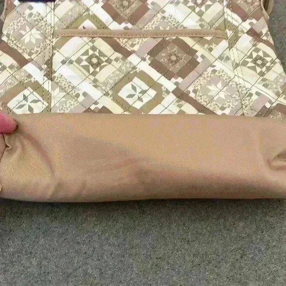 Land’s End Quilted Crossbody bag - Picture 11 of 11